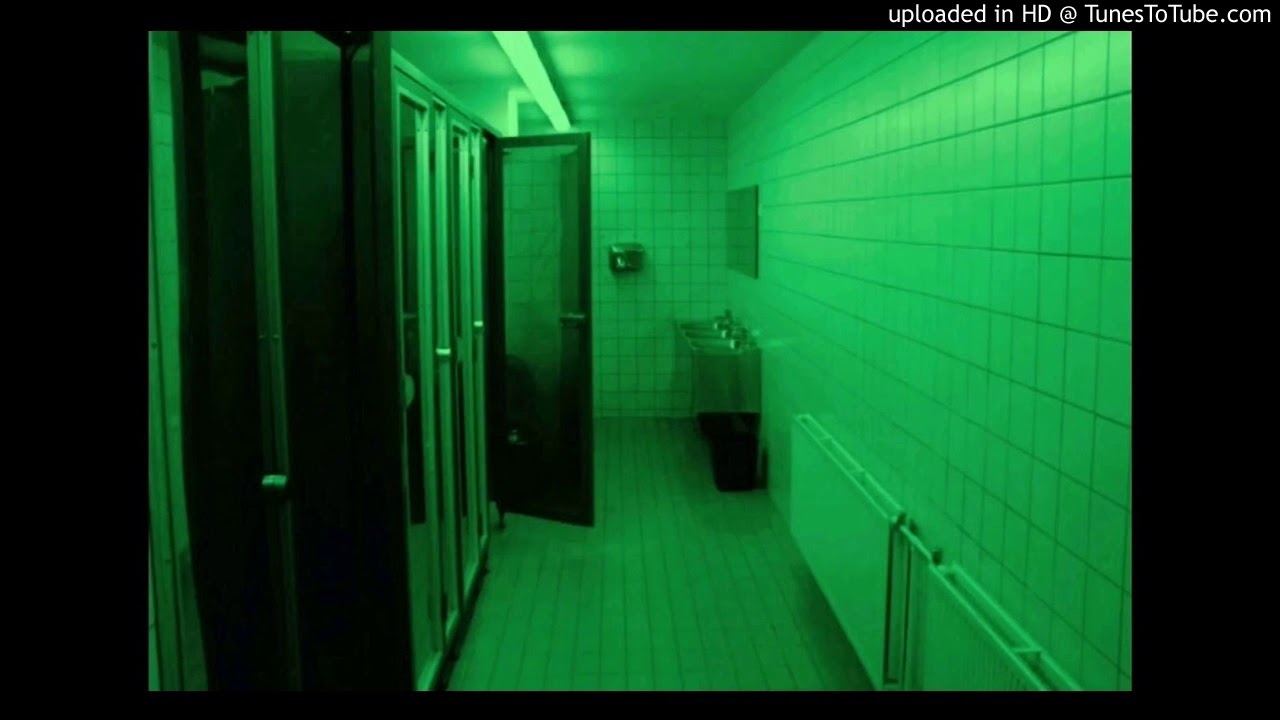 Además de mi remix pero estás en el baño del boliche/discoteca