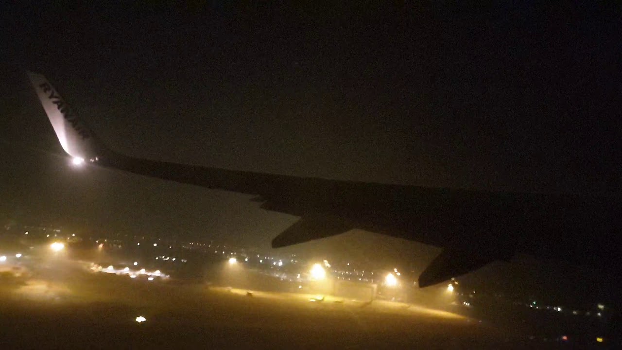 Decollo aereo notturno