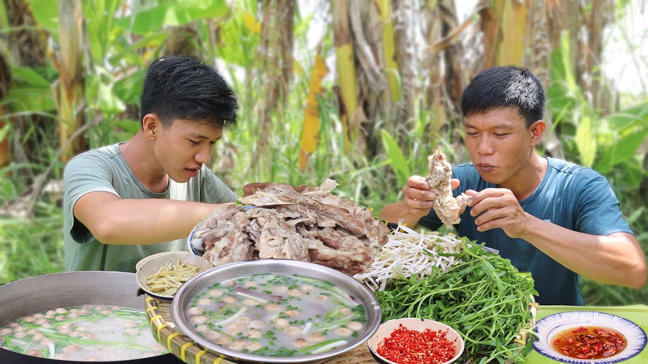 L&agrave;m Nồi Ch&aacute;o M&aacute; Heo Ngo&agrave;i Đồng Cực Ngon | VTNam Vlog #84