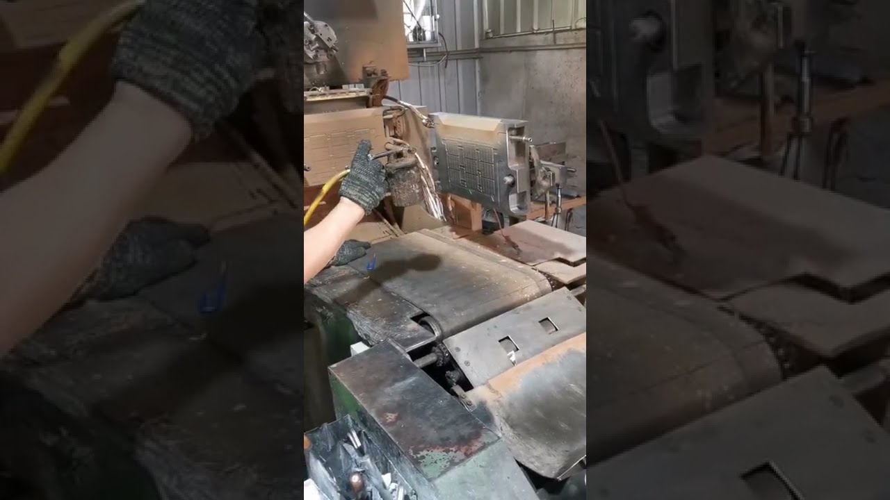 Grid plate casting mold cork spraying processing