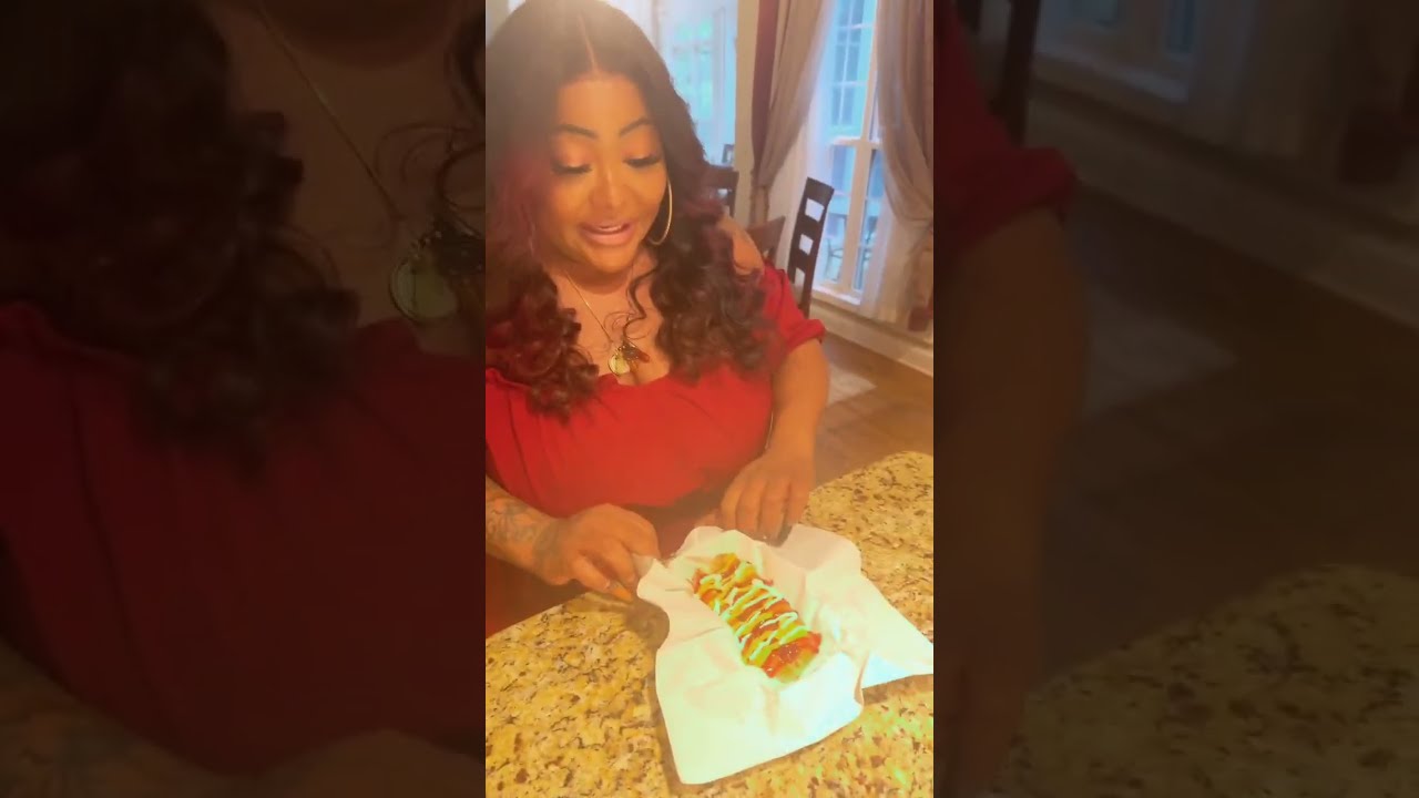 Ts Madison inches Atl Hot Dog 🌭 mukbang