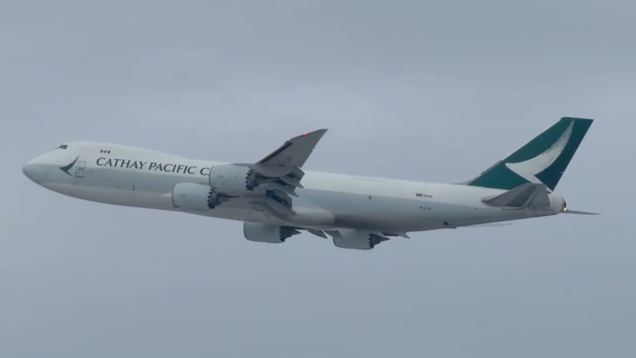 Boeing 747-867F B-LJG CPA2081 Cathay Pacific departing Chicago ORD on 12/12 at 0405 PM