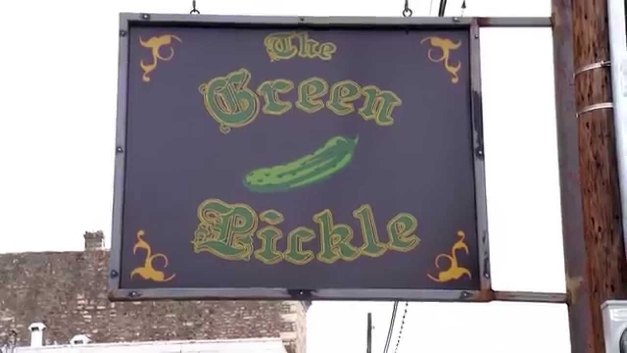 Amy Visits The Green Pickle