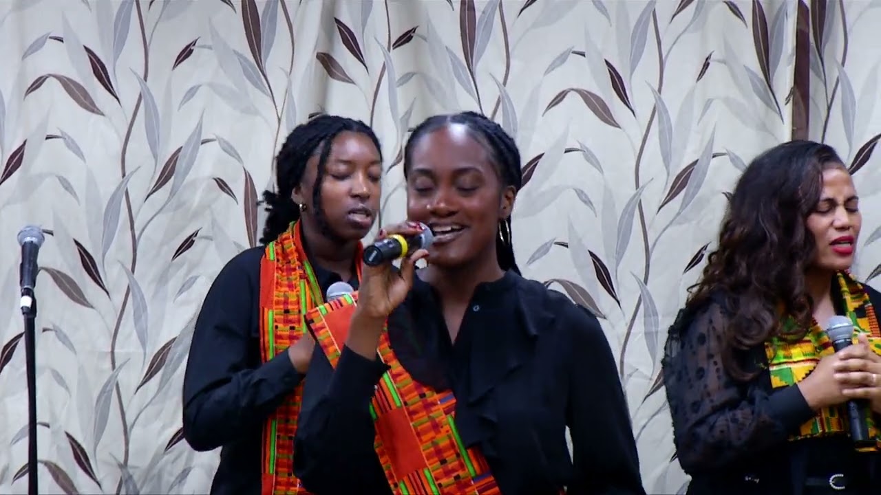 Dans la presence de Dieu avec chorale de l'église met nations