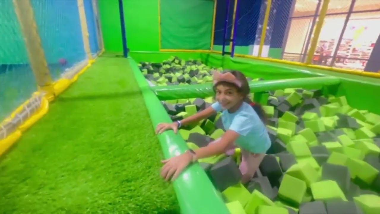 هيا نلعب في فليب أوت (flipout) - جولة في مول العرب الدور الأرضي ومنطقة الطعام (food court )