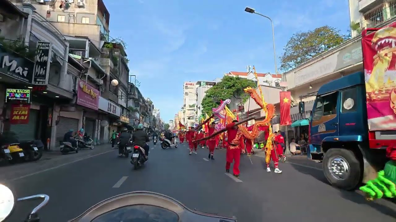 2-16-2026 Day before Tết in Chinatown Saigon.  Its quiet and it's loud.