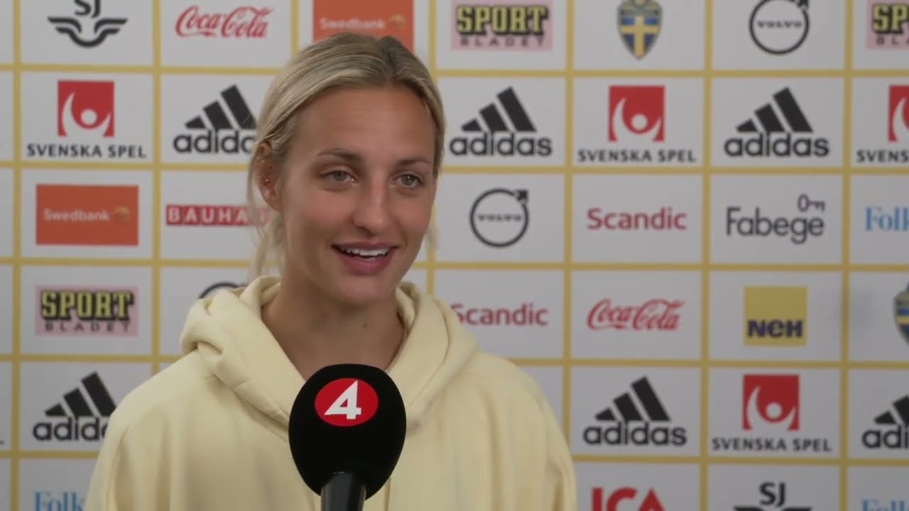 Nathalie Björn practiced DJ:ing during the Euros