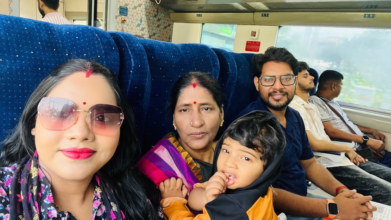ବନ୍ଦେ ଭାରତ ଏକ୍ସପ୍ରେସରେ ପ୍ରଥମ ଥର ପାଇଁ ଯାତ୍ରା କଲୁ|ଉତ୍ତରାଖଣ୍ଡ trip ର ଶେଷ vlog|| #uttarakhand #chardham 