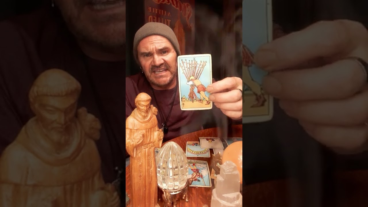 JDS Tarot🧿 Capricorn🧿 Building & creating with the one who shares your 10 of cups vision.  Heirlooms