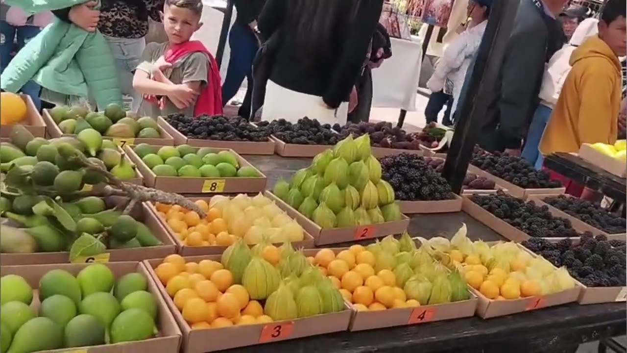 😱ENCONTRE un Pueblo Donde la Historia se Carga en la ESPALDA 🎒🍍