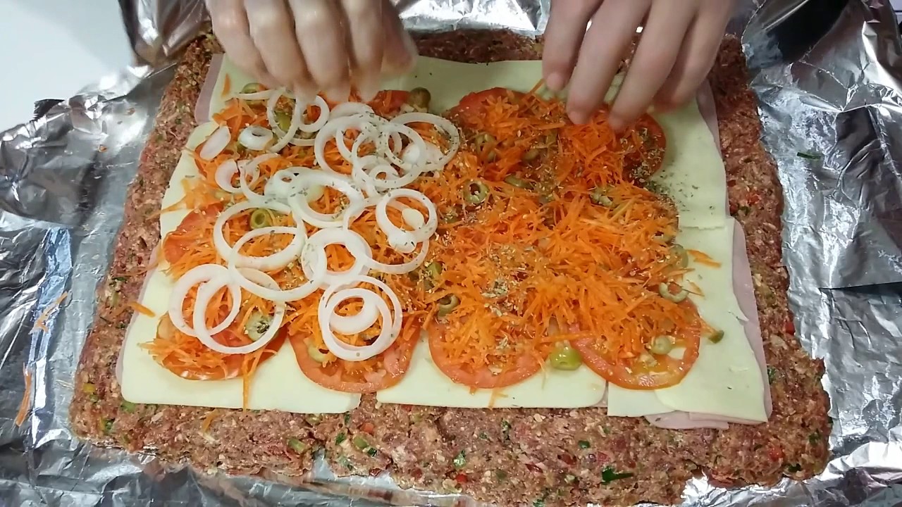 Rocambole de carne moída recheado