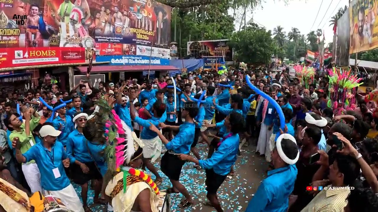 ചക്കരമാവിന്റെ കൊമ്പത്തിരിക്കണ Chakkaramaavinte  🎼 Chelakkara Brothers | Irunilamkode Shashti 2024