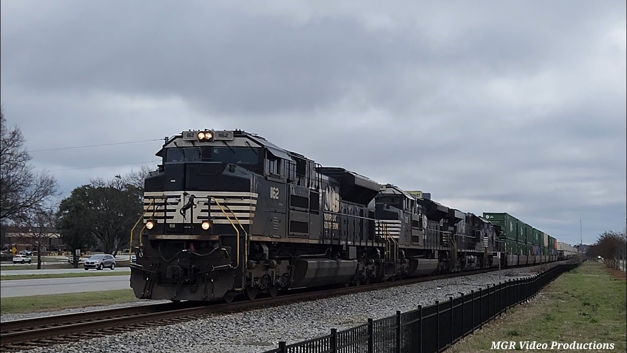 2-28-2026: Two NS SD70ACes, NS ES44DC, & NS Dash 9 Lead NS 24A Thru Warner Robins, GA
