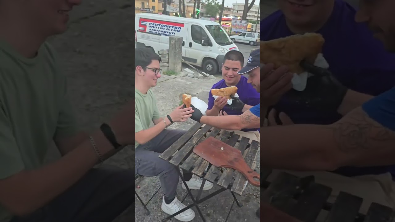 Una bella pizza fritta leggera per questi giovanotti da Benevento e che cos è 💣💣