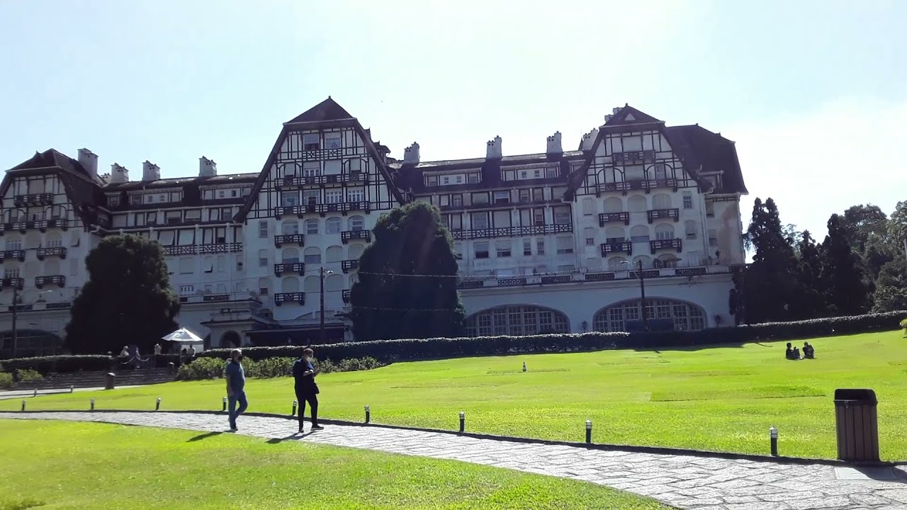 Vista do Pal&aacute;cio Quitandinha a partir do Hotel Gallardin - Petr&oacute;polis - Rio de Janeiro - Brasil