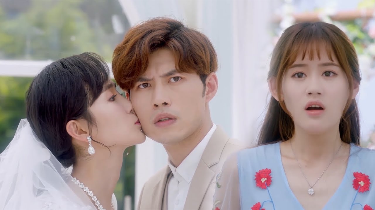 灰姑娘看见霸总和心机女结婚，吓得说不出一句话！【异地恋 Long Distance Relationship】