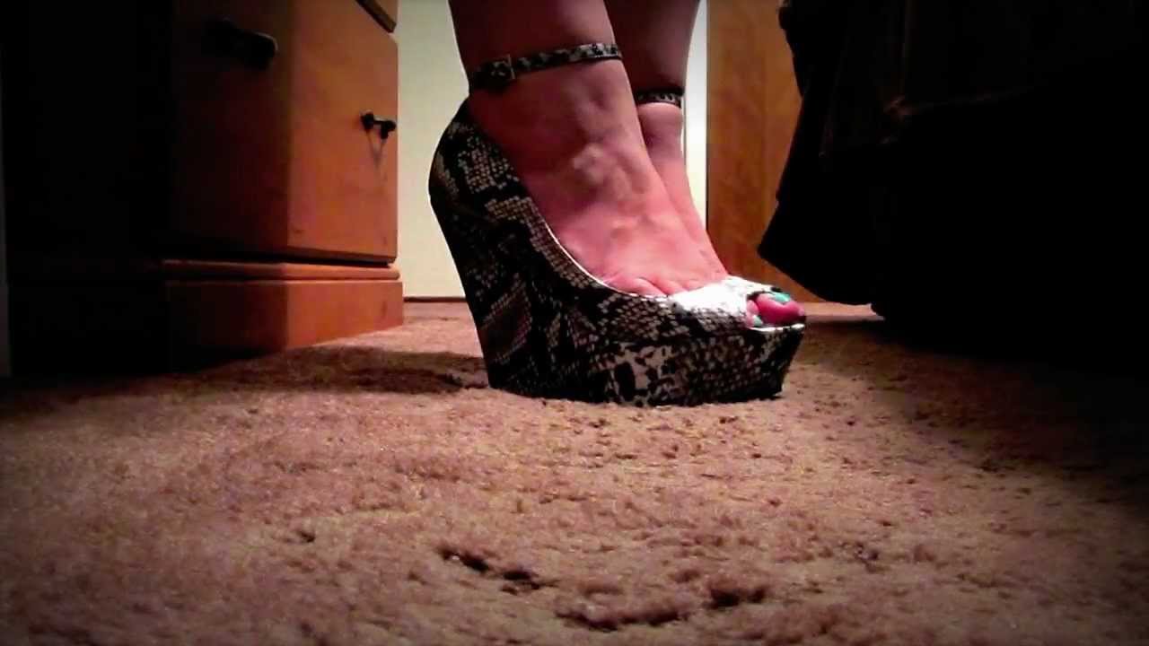 Eyeluvmycurvs: Shoe Porn
