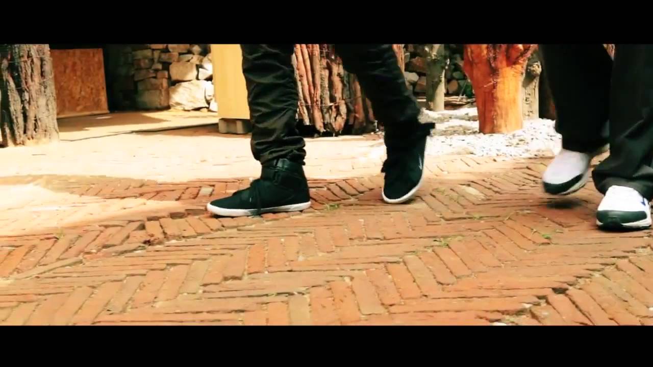Jana bass ek ishara tu kar