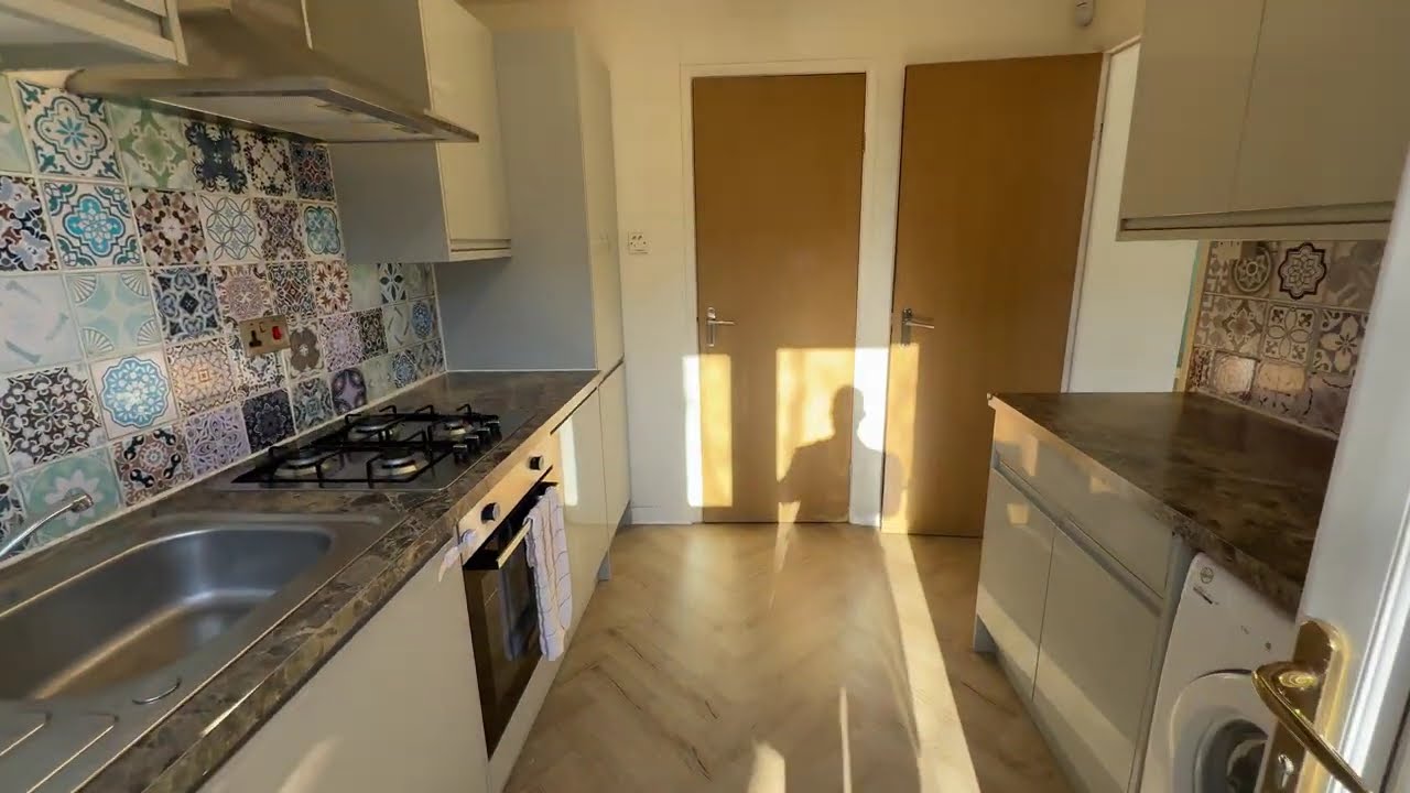 25 Leyshade Court, Dundee DD4 8XN // February 2026 // Sutherland Management