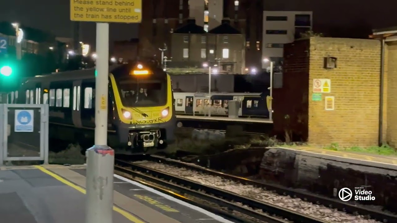 SWR & Southern Trains At Twickenham,Clapham Junction 