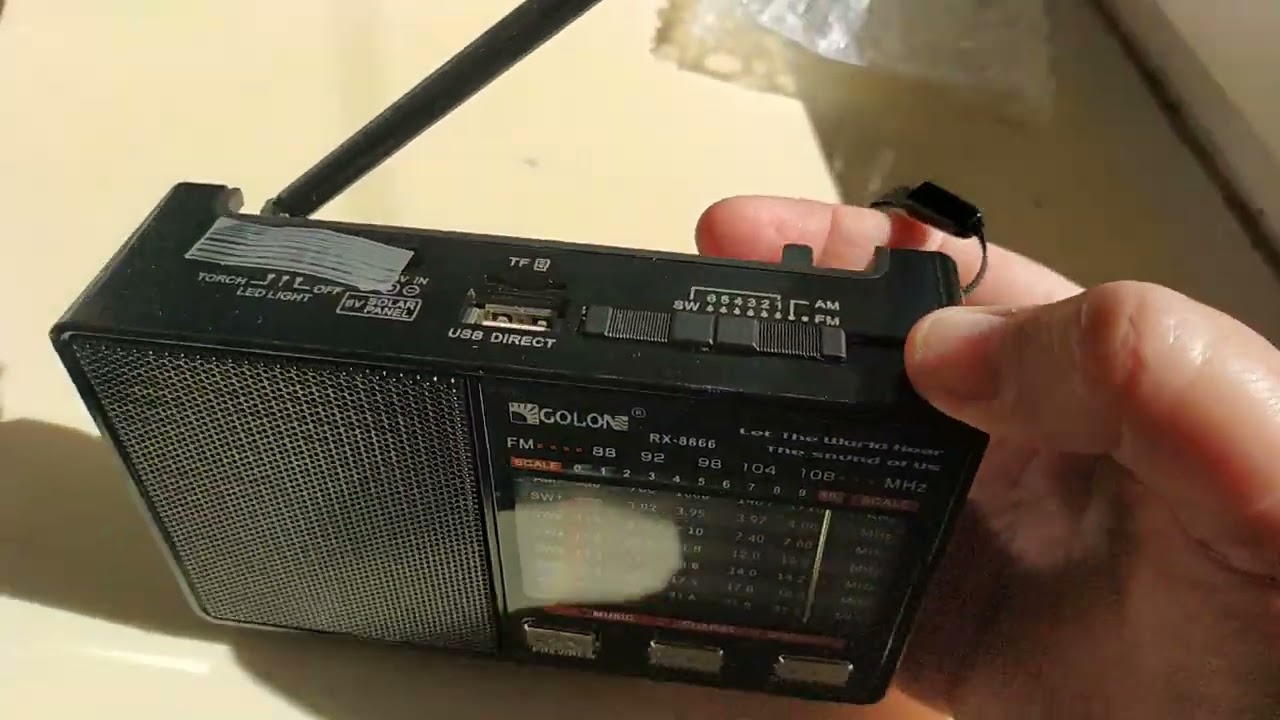 Радиоприемник Golon RX-8866BT + солнечная панель 70W