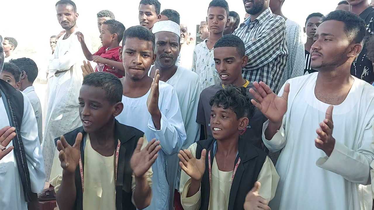 حاجة كده من عباس ود إبراهيم  فرقة العباساب  في اربجي