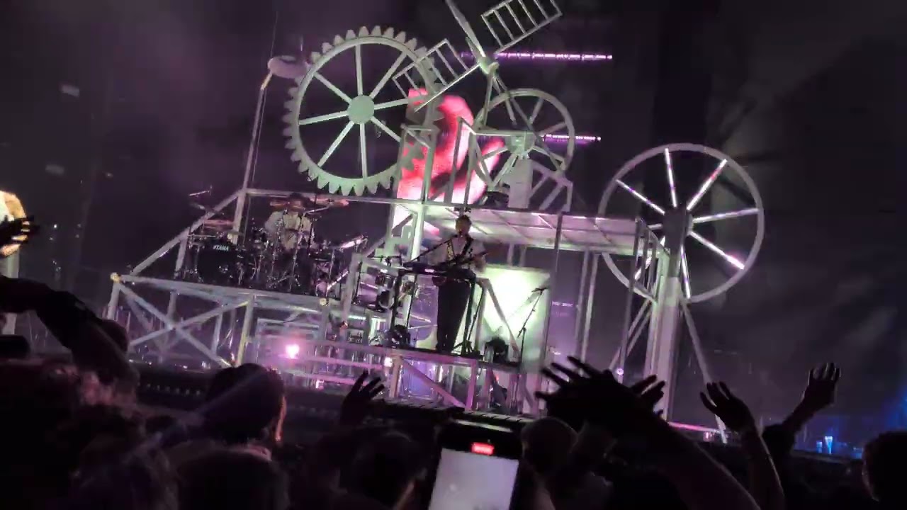 Mika Spinning Out Tour - Paris Bercy - Dreams - 16/02/26