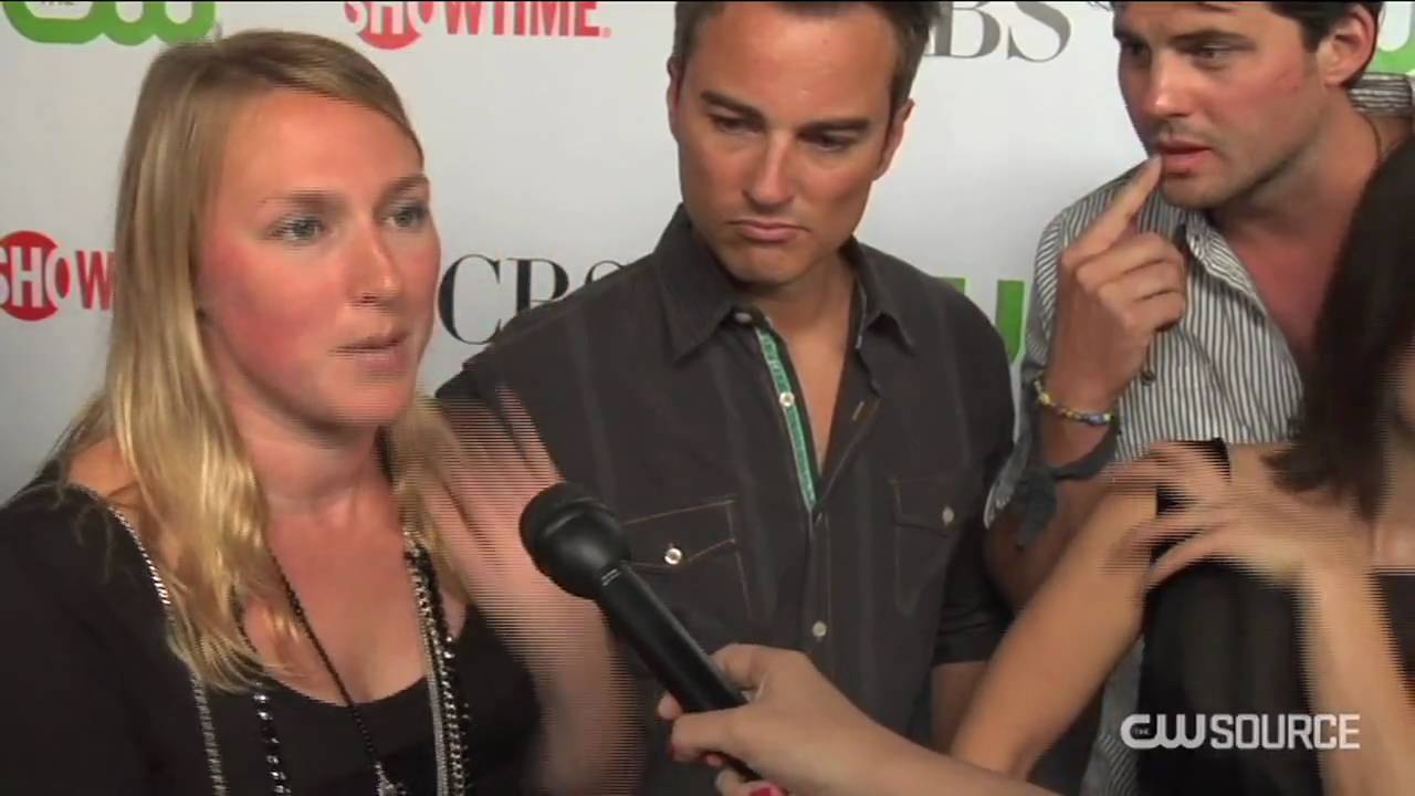 Life Unexpected Intro by Cast & Creator