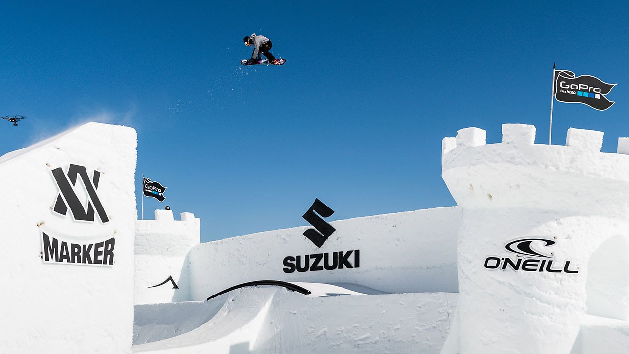 Contest action at the Suzuki Nine Queens 2015