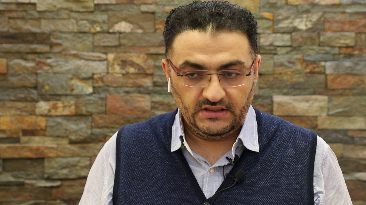 تحرش العميل بالموظفة