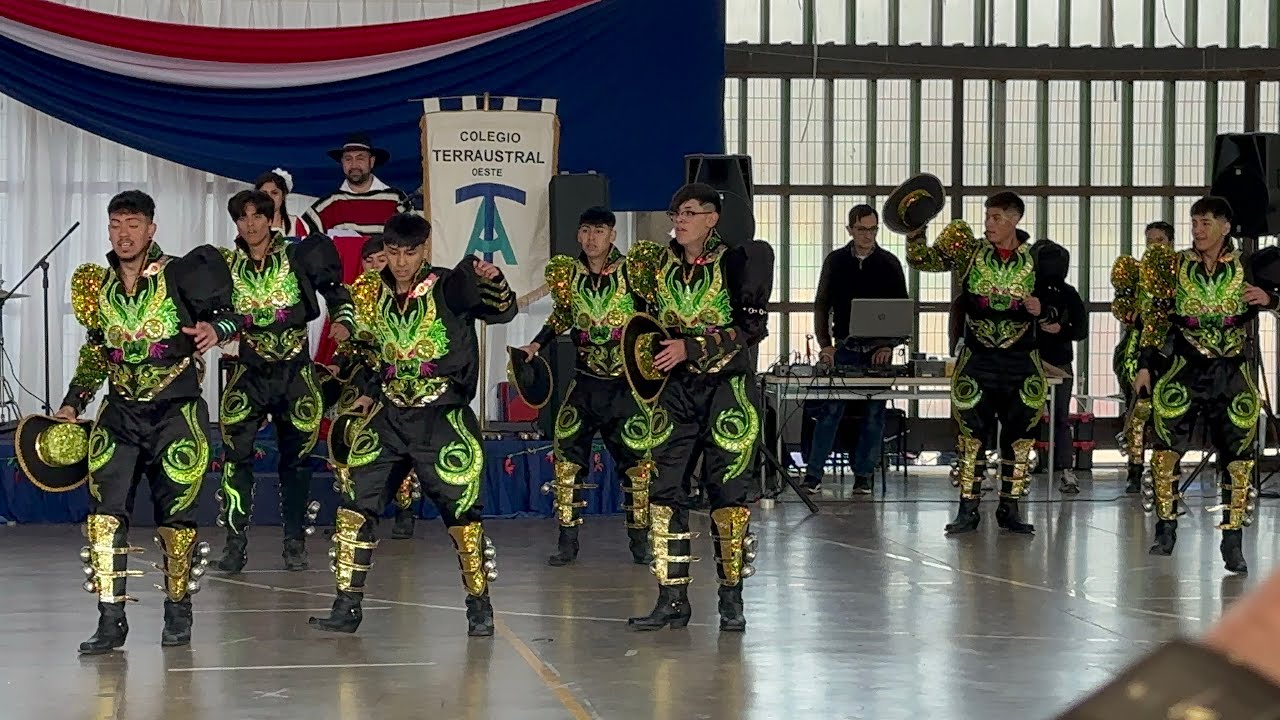 Colegio Terraustral Oeste | Baile IV° Medio E (2023)