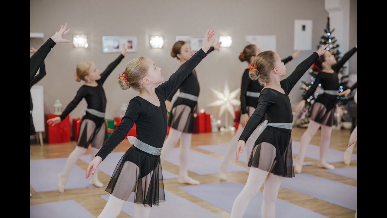 Kalėdinė baleto pamoka 2021 | Par terre ir Gulbių šokis | Agnės Kavaliauskaitės šokių studija