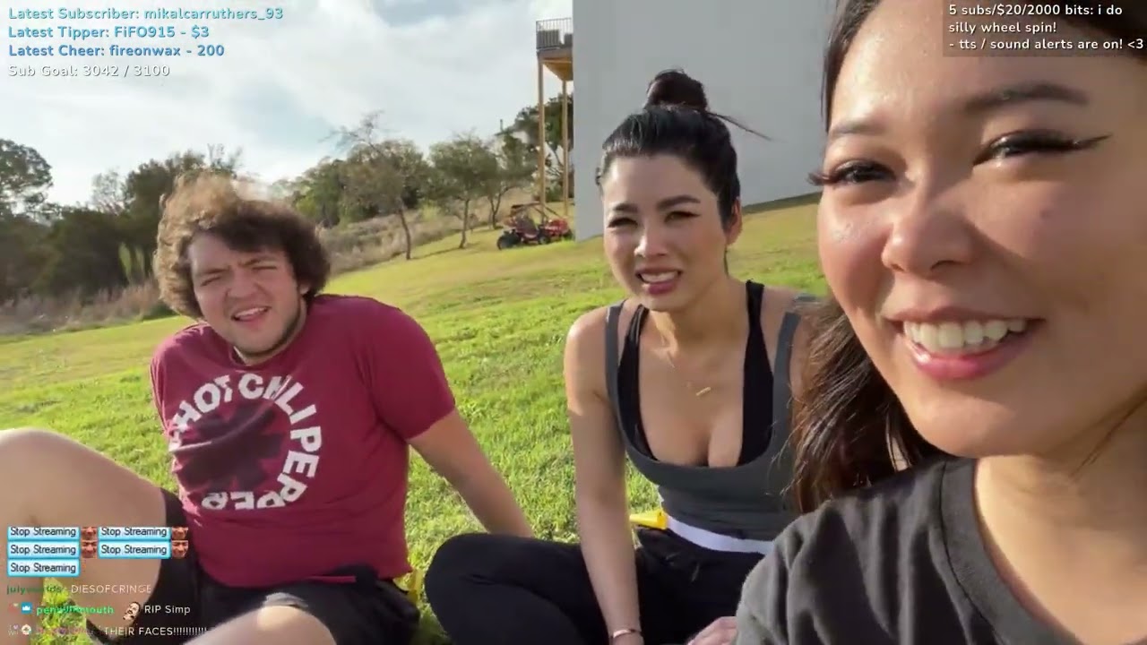 ExtraEmily and Simply UwU