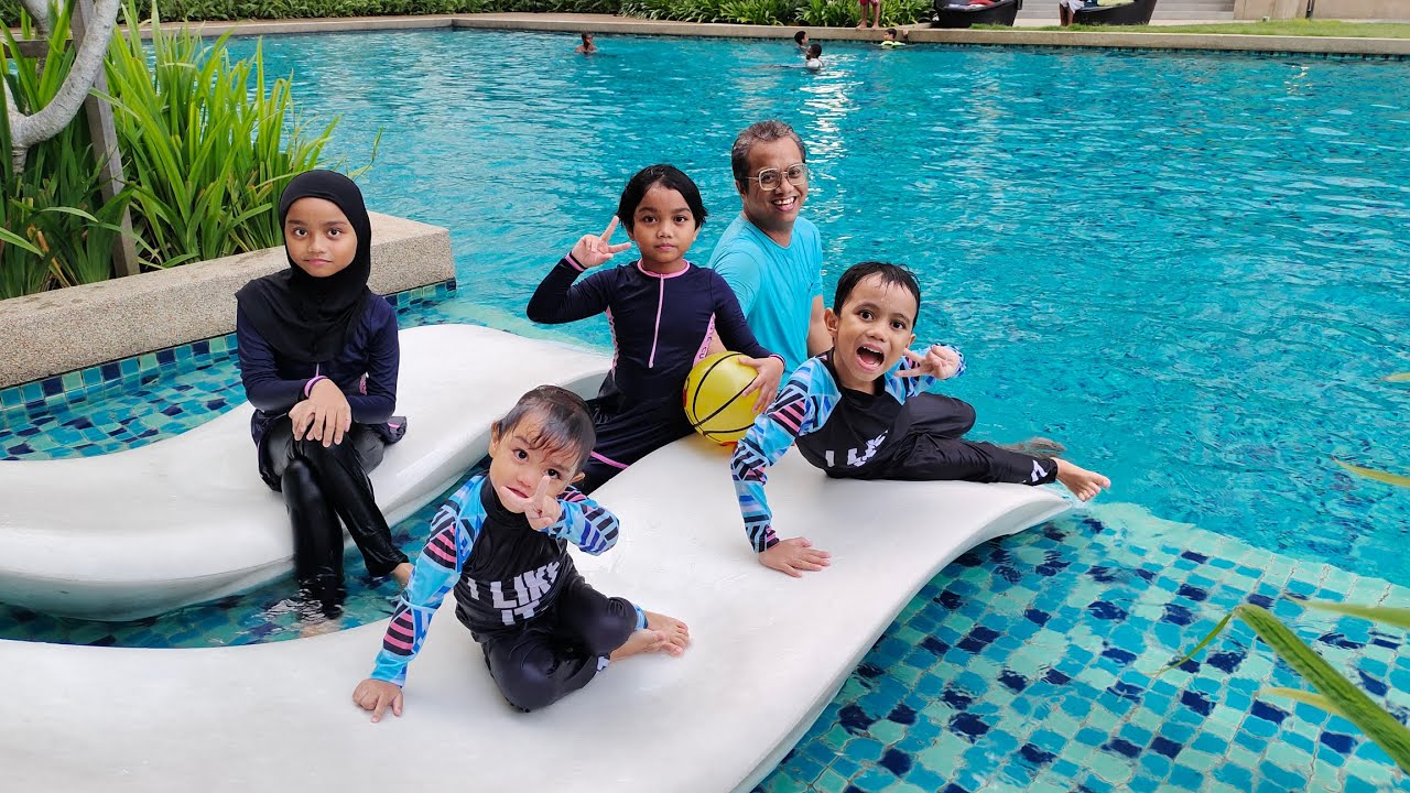 Dah lama tak Mandi Kolam..Seronok anak2