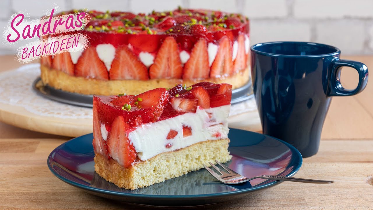 fruchtig frischer Erdbeertraum / Erdbeer-Quark-Sahne-Torte mit Pistazien / Rezept 26 cm Springform
