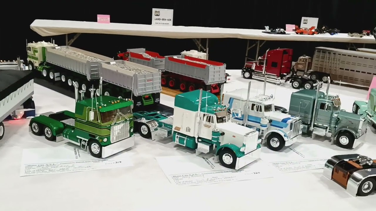 D.A.A.M fall show table coverage. 