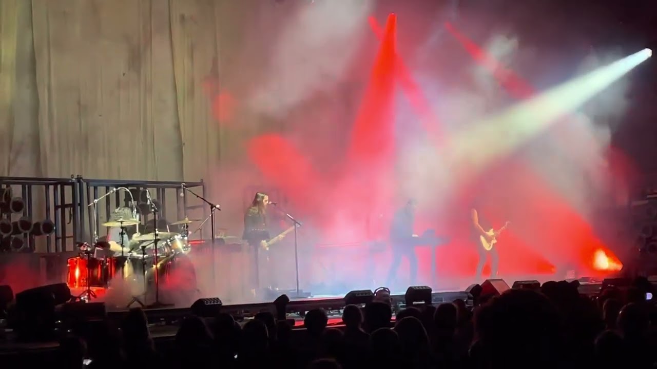 2022.04.28: Nine Inch Nails - Fashion (David Bowie cover)