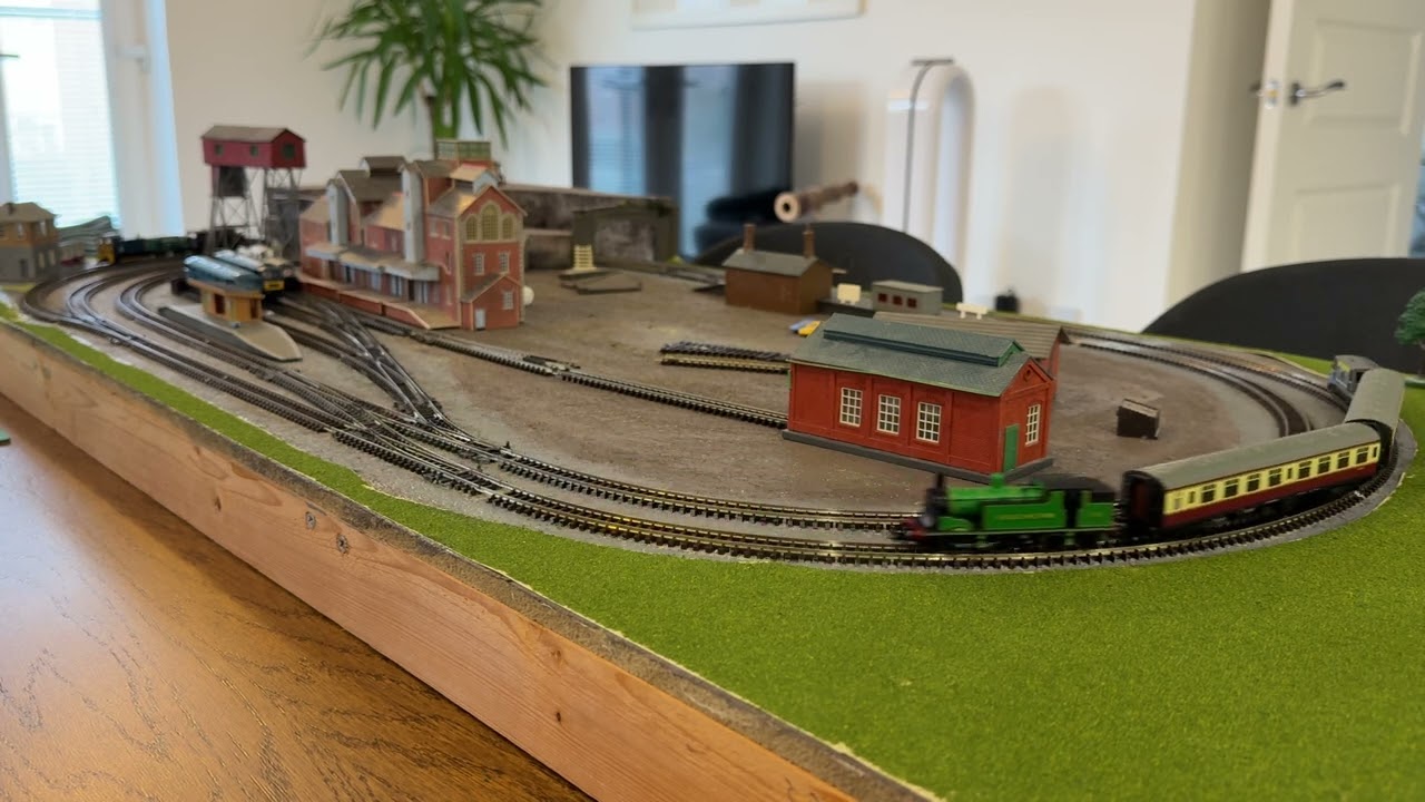 Dapol Steam 250 – N Gauge Service & Pickup Alignment Fix