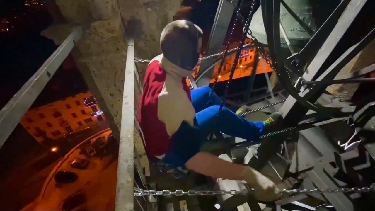 Campane di Lorenzago di Cadore (BL) - “CAMPANOTTO” dalla Cella Campanaria - BUON 2022 (v.068)