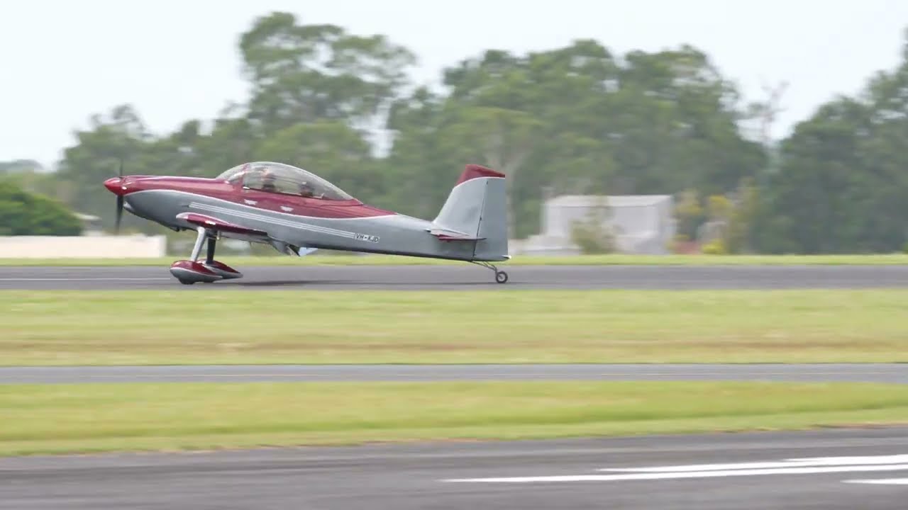 #planespotting Brisbane#archerfield airport#australia GA Light aircraft#formation and landing