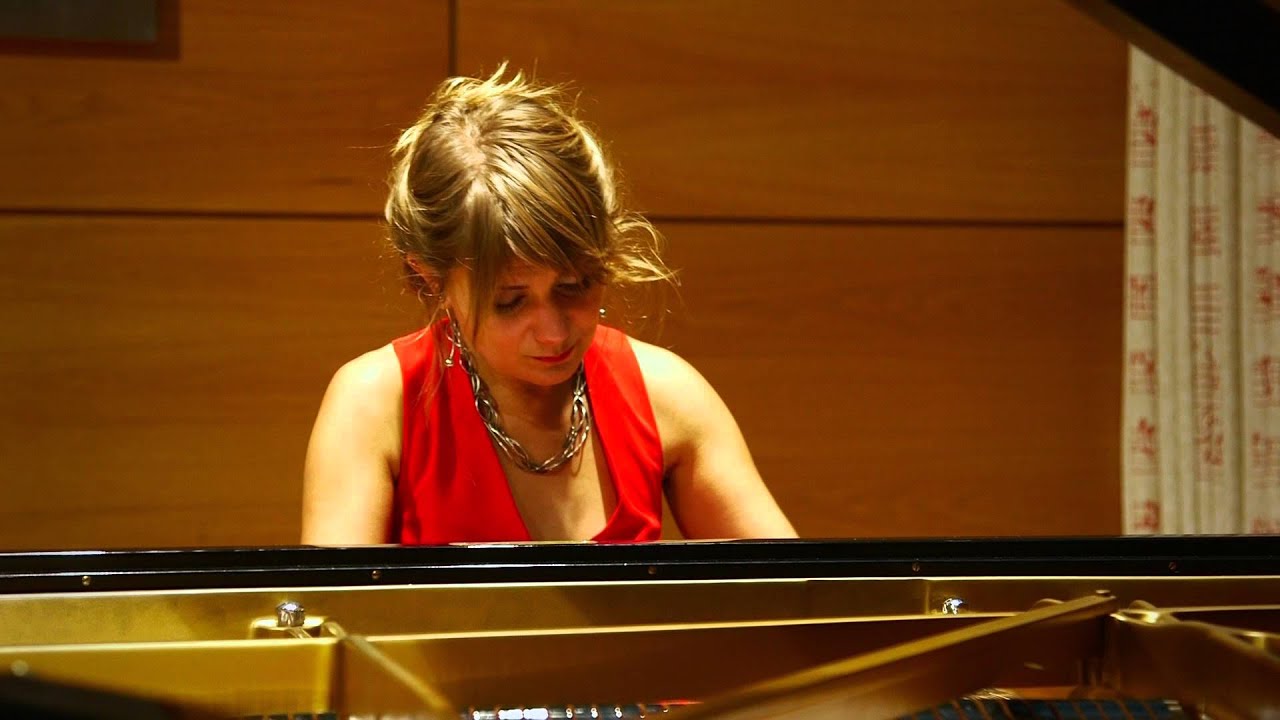 Balys Dvarionas, Winter Sketches, performed by Eva Maria Doroszkowska