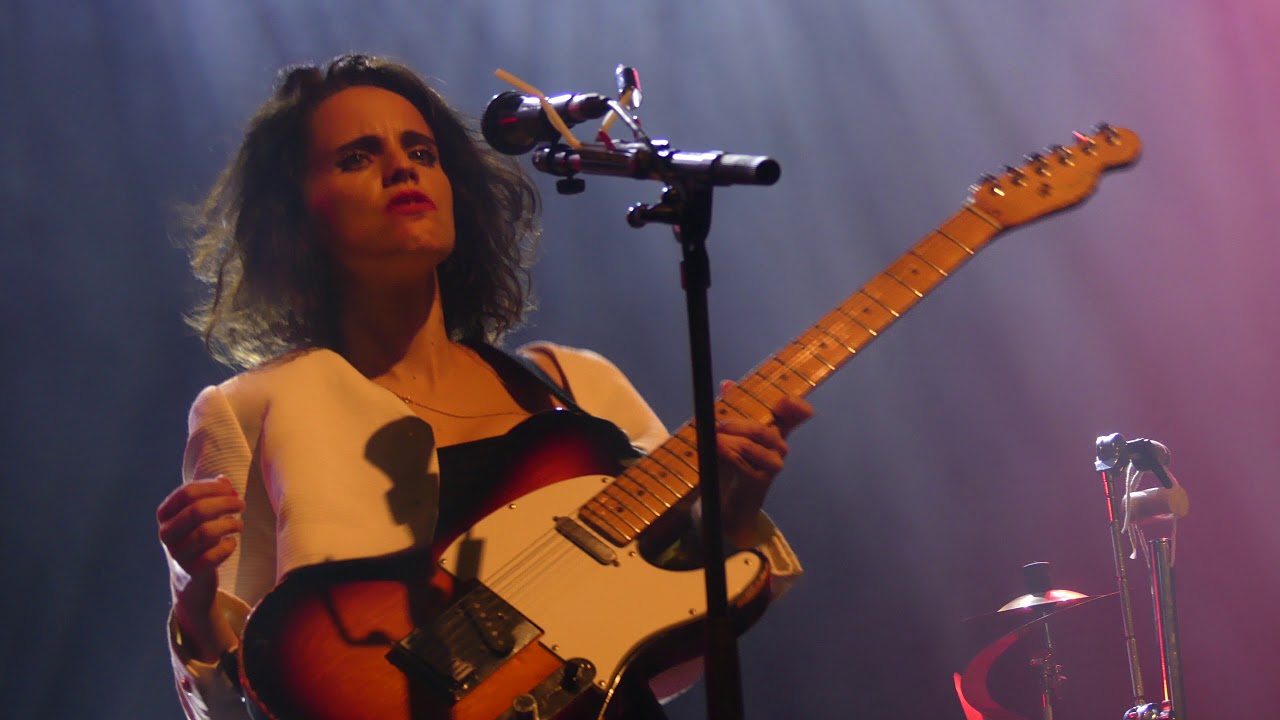 Anna Calvi - Hunter live O2 Ritz, Manchester 01-10-18