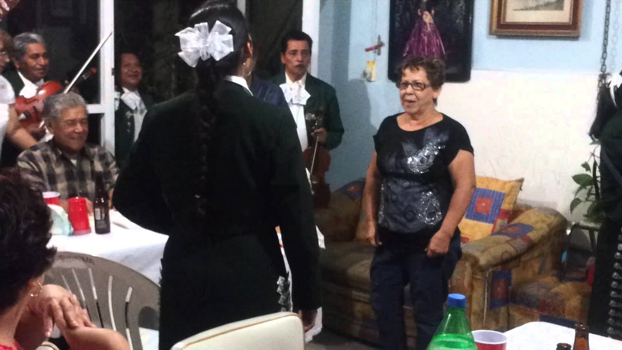 y como se mata el gusano....Mariachi Los Caporales