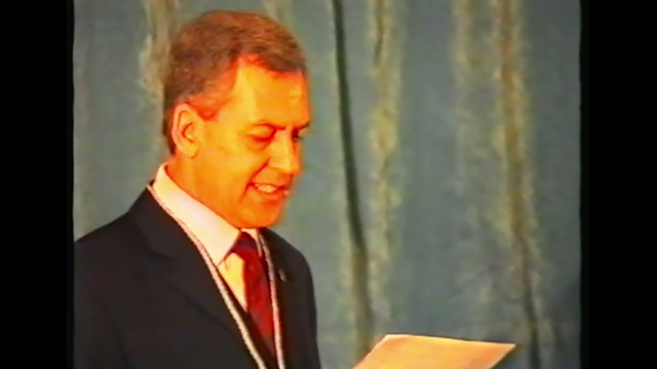 JOSÉ Mª CUADRAT PRATS  TOMA POSESIÓN DE DECANO 2001