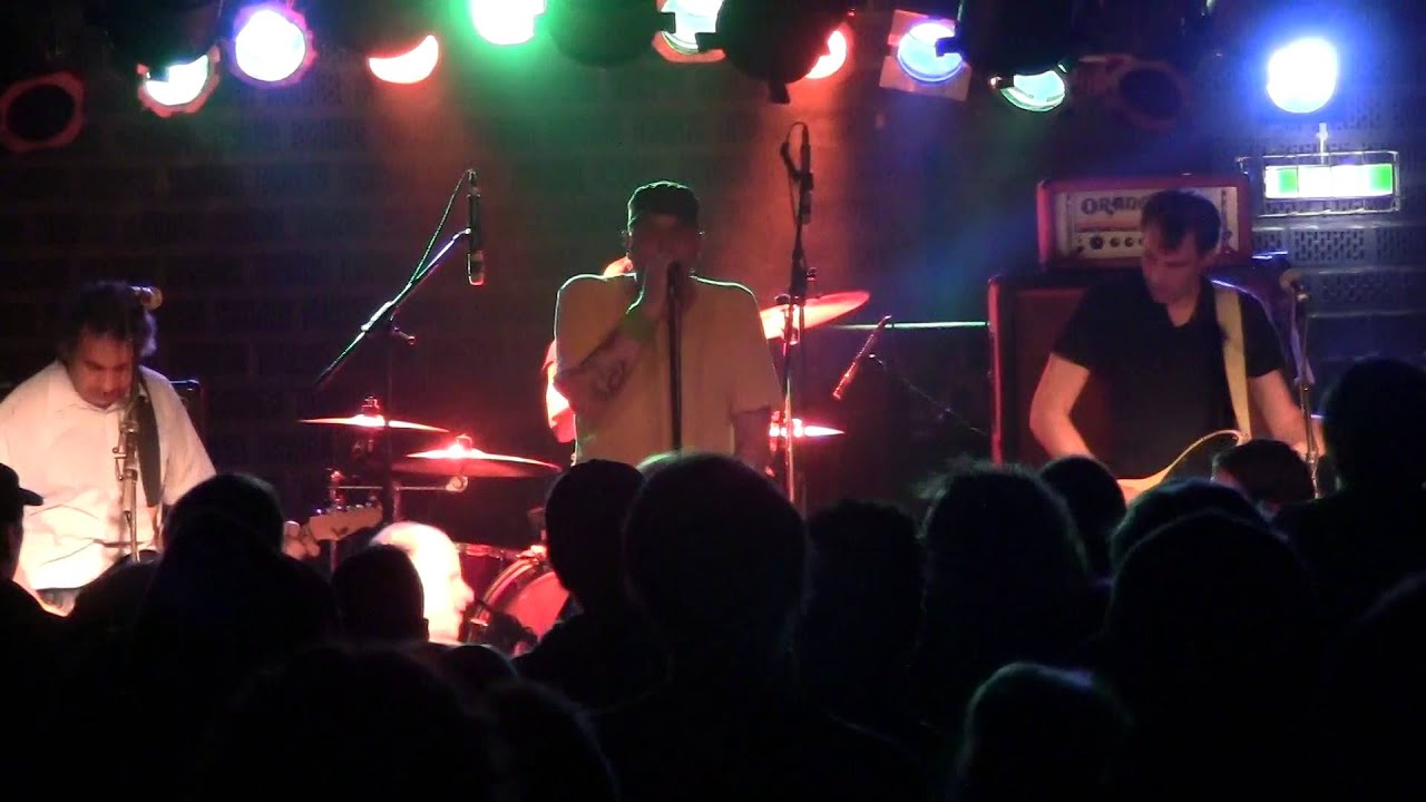 RATTTENGOLD - IDEALE FADENKREUZE (OMA HANS) LIVE EXHAUS TRIER, 25.11.2014 (3/6)