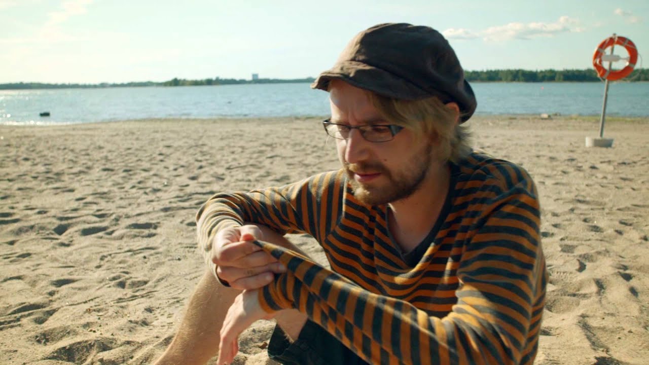Siskonpeti kausi 1. Musiikkivideo:  Vie minut kauhean komea mies