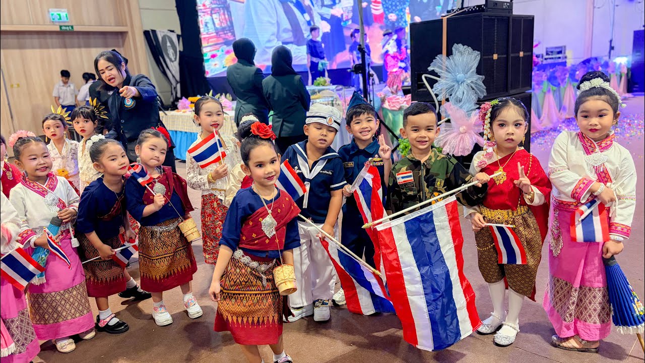 น้องโลตัส การแสดงเพลงบ้านเกิดเมืองนอน🇹🇭 โลตัส รับบท 🪖ทหารบก