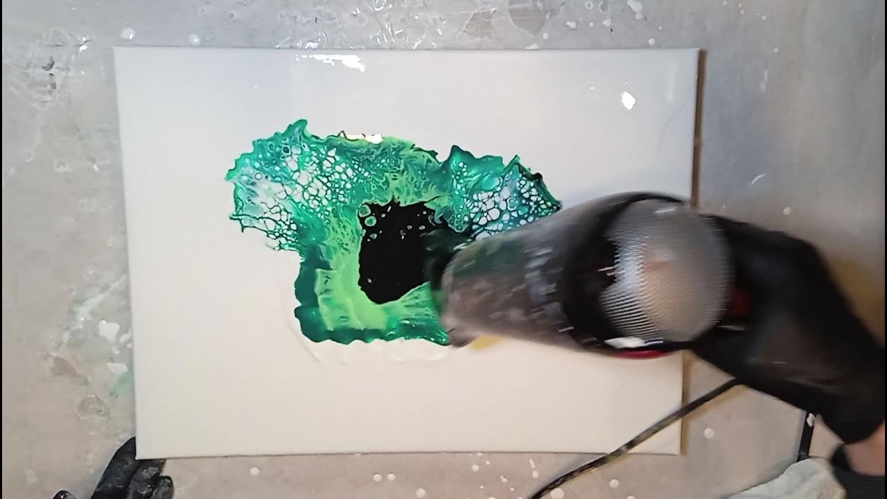 Découvrez l'acrylic pouring :