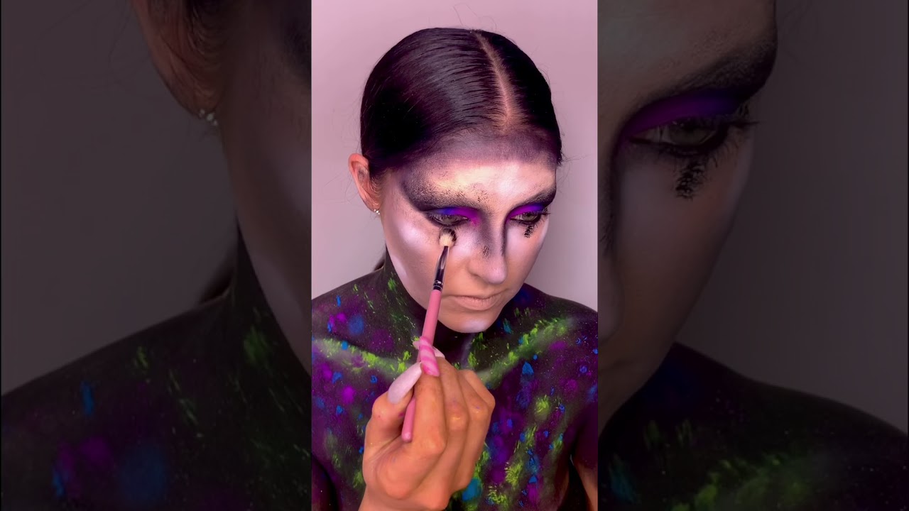 Happy new year! #newyear2022 #newyearmakeuplook #newyearsmakeup #creativemakeup