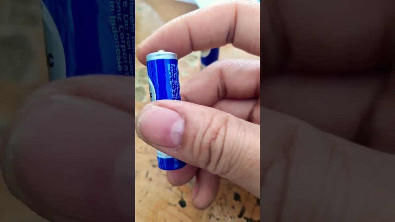 Ph&acirc;n biệt pin Panasonic h&atilde;ng v&agrave; nh&aacute;i